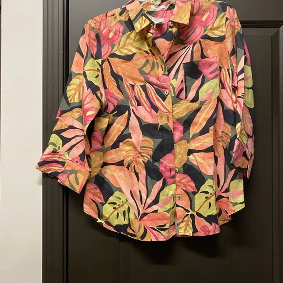 Chico’s Linen Tops - Picture 2 of 10